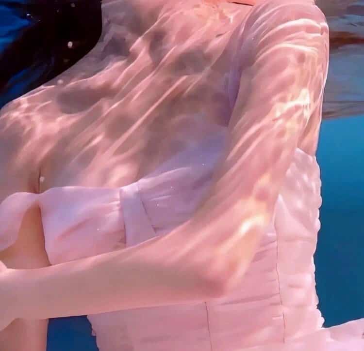 书店奇遇记:文字间的缘分